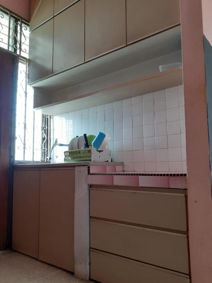Homestay Idaman Tun Hussein - Harga Untuk 1 Rumah ,1 Bilik ,1 Bilik Air 4 Single Bed - Not Sharing Перай Экстерьер фото