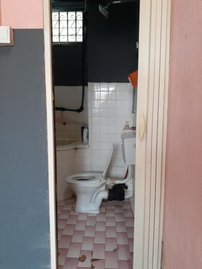 Homestay Idaman Tun Hussein - Harga Untuk 1 Rumah ,1 Bilik ,1 Bilik Air 4 Single Bed - Not Sharing Перай Экстерьер фото