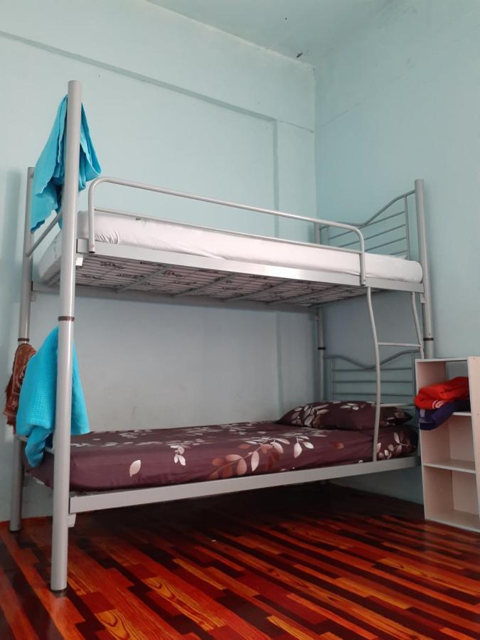 Homestay Idaman Tun Hussein - Harga Untuk 1 Rumah ,1 Bilik ,1 Bilik Air 4 Single Bed - Not Sharing Перай Экстерьер фото