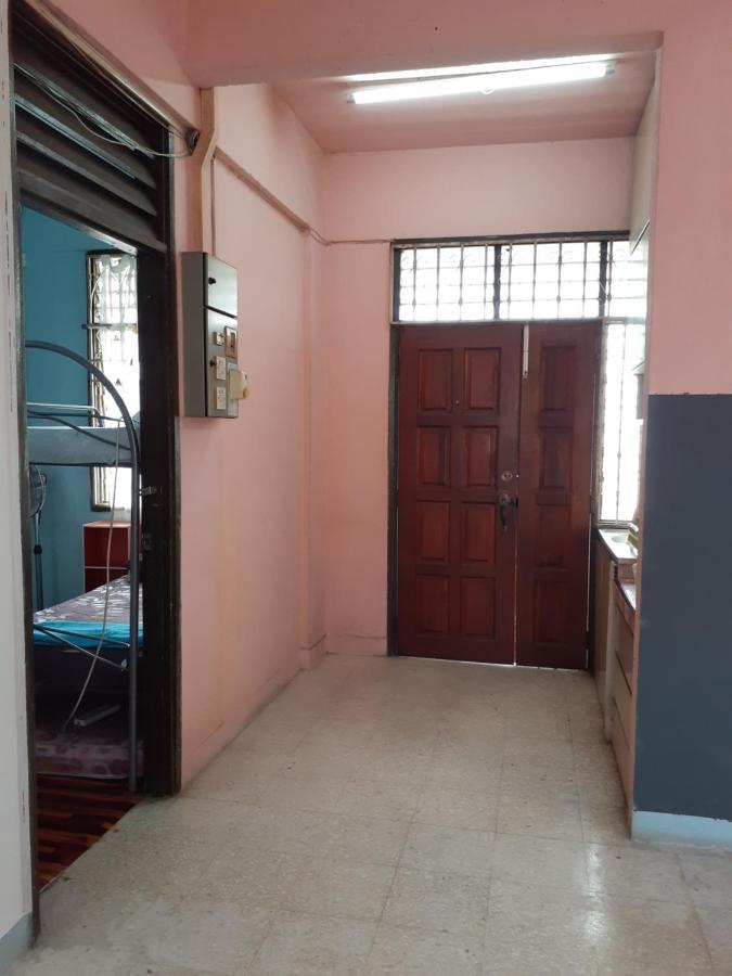 Homestay Idaman Tun Hussein - Harga Untuk 1 Rumah ,1 Bilik ,1 Bilik Air 4 Single Bed - Not Sharing Перай Экстерьер фото
