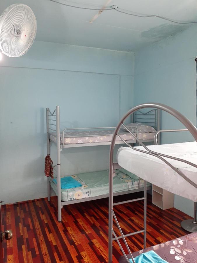 Homestay Idaman Tun Hussein - Harga Untuk 1 Rumah ,1 Bilik ,1 Bilik Air 4 Single Bed - Not Sharing Перай Экстерьер фото